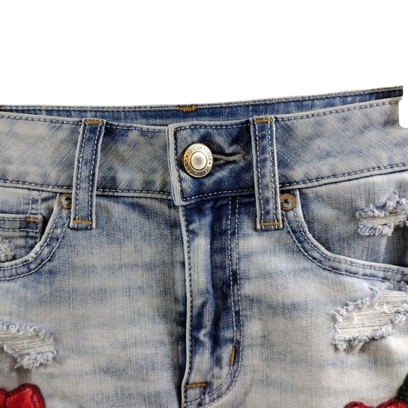 AMERICAN EAGLE OUTFITTERS Shorts - Picture 5 of 9